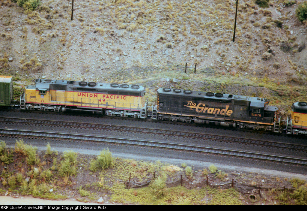 Mid-train Helpers in w/b D&RGW Train